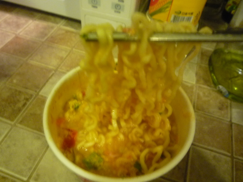 컵라면 진짜맛있고 품격있게 먹는방법 일명 달걀컵라면 | 인스티즈