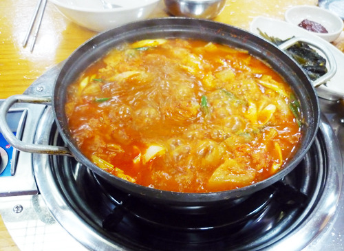 옛날김치돼지찌개 이미지