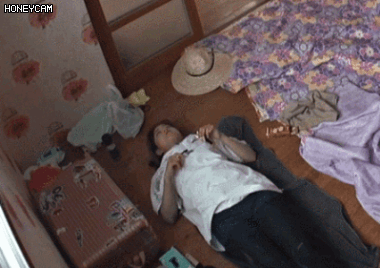 많이 피곤해보이는 김세정.gif | 인스티즈