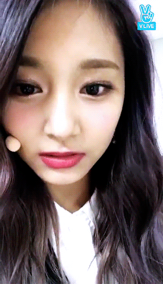 [twice] 오늘 깜짝 개인V앱한 쯔위 움짤.gif | 인스티즈