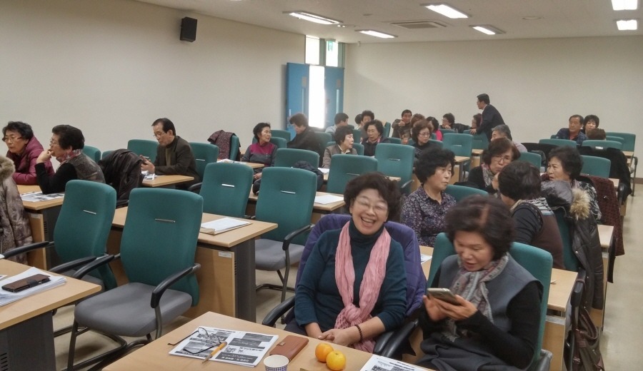 실버컴퓨터 이미지