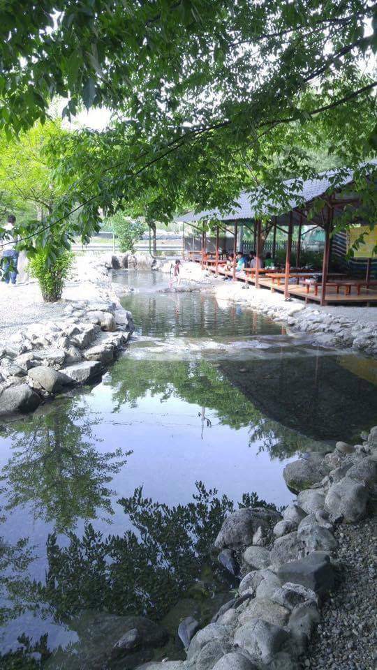 춘천 계곡물에 발 담그고 밥 먹는 집 | 인스티즈