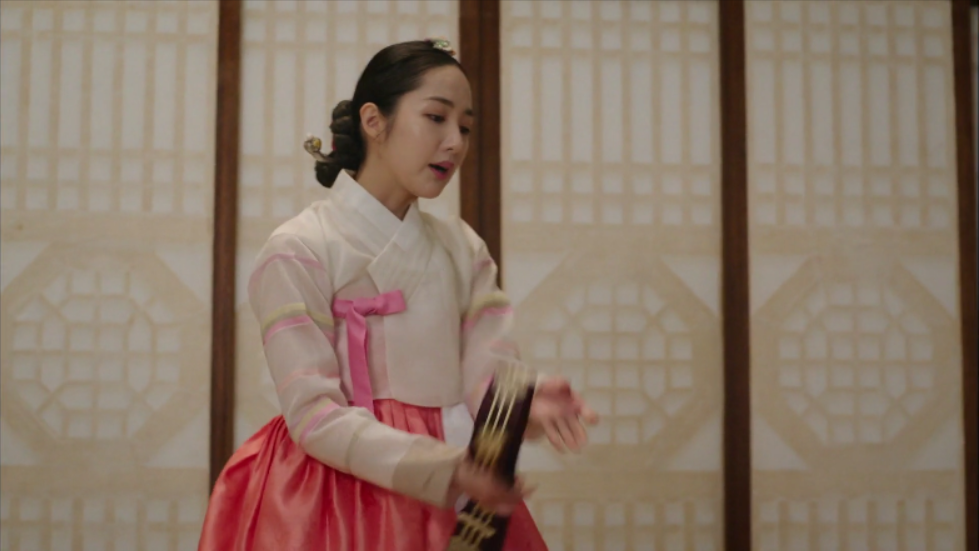 갓끈이란 자고로 이렇게 풀라고 있는 것 | 인스티즈