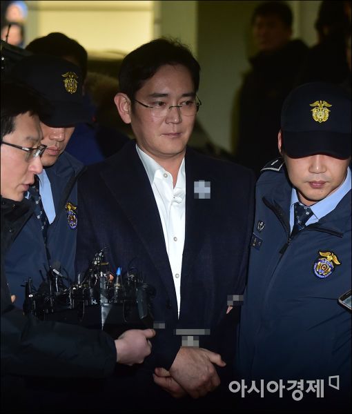 초아랑 결혼하기 vs 범죄자 의동생되기 | 인스티즈