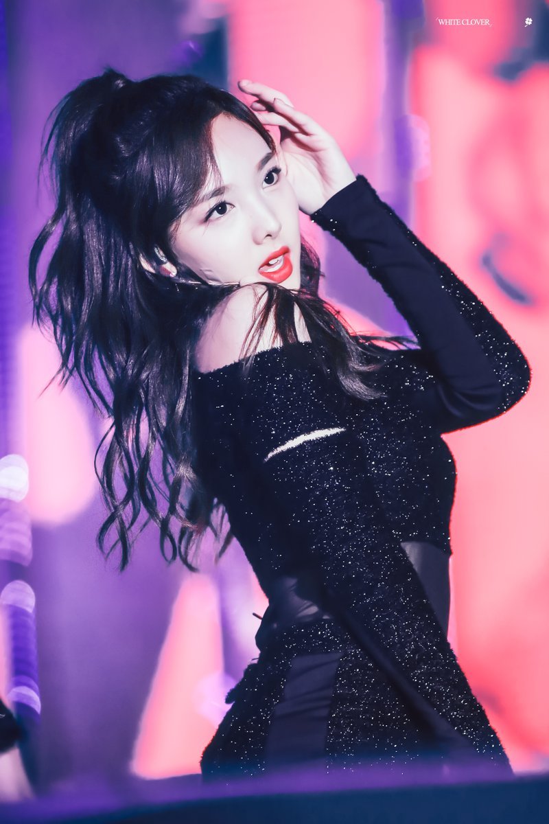 트와이스에서 섹시담당하는 맏언니 나연이의 실체.... | 인스티즈