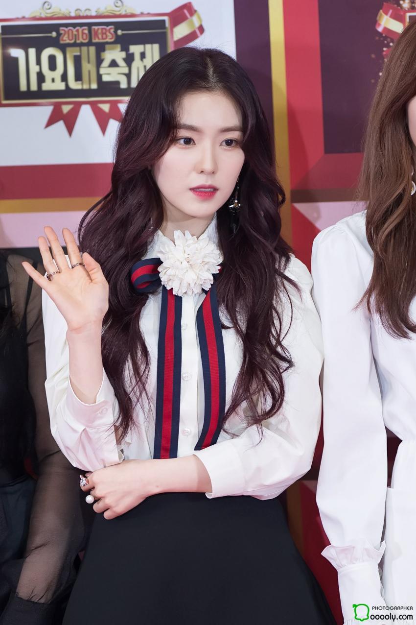 무표정도 이쁜 아이린.jpgif | 인스티즈
