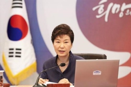 귀국했는데 위중한 농민 할아버지에게 에게 사과도 안하는 박근혜 | 인스티즈