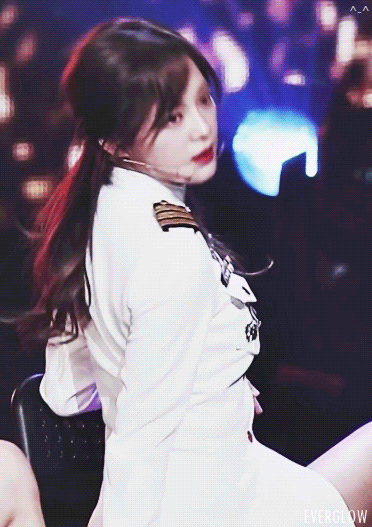 kbs가요대축제에서 섹시카리스마 폭발한 김세정 ㄷㄷㄷ.gif | 인스티즈
