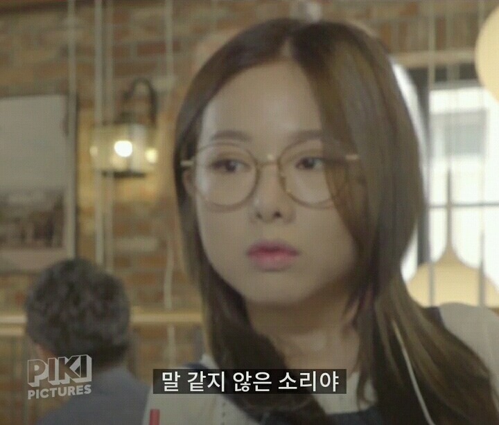 카페에서 몰입도 쩌는순간 (feat.엑시드) | 인스티즈