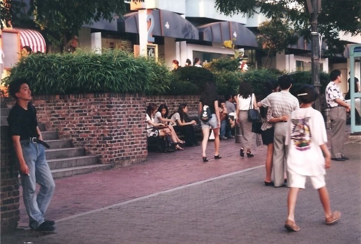 사진으로 남아있는 1996년 시절 서울 대학로번화가 풍경.Jpeg | 인스티즈