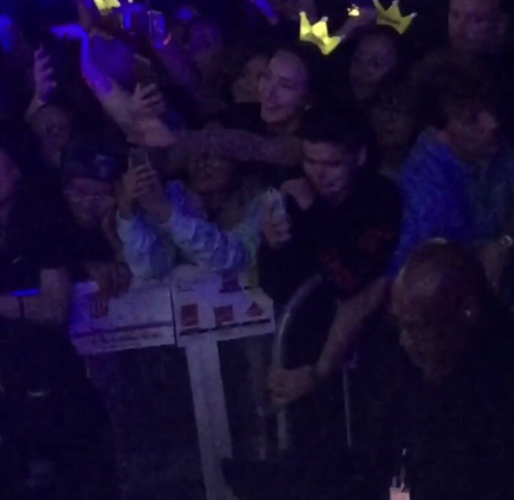 지디 보자마자 펑펑 우는 캐나다 소년팬.jpgif | 인스티즈