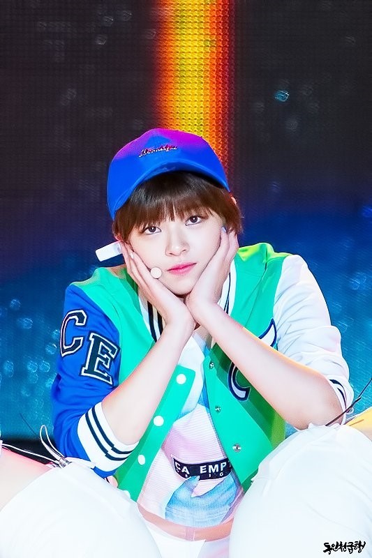 모자가 잘 어울리는 트와이스 정연이 | 인스티즈