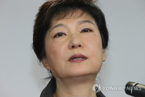 뷰티 유투버들 영상 볼때 꽤 많은이들이 신경쓰는것.jpg (사람에 따라 사진을 보고 놀랄수있음) | 인스티즈