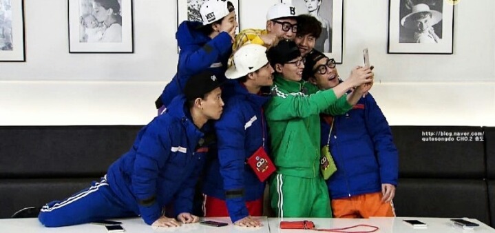 [런닝맨] 이제는 보지못할 것 같은 훈훈한 멤버들 단체 사진..(1) | 인스티즈
