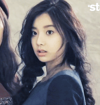 로리취향은 아니지만 좋아하는 걸그룹.gif | 인스티즈