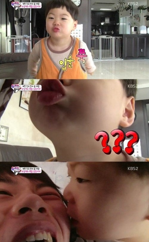 트와이스에게 뽀뽀하는 쌍둥이,경호원에게 뽀뽀하는 태오,삼둥이 뽀뽀 | 인스티즈