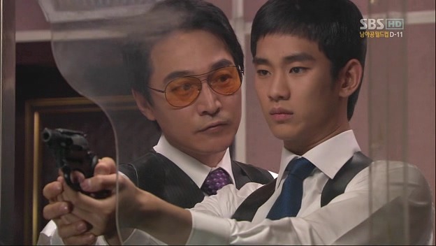 김수현 뚝배기 크기 실감짤 | 인스티즈