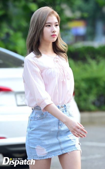 오늘자 트와이스 뮤직뱅크 리허설 출근길 | 인스티즈