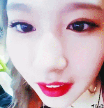 [트와이스] 미나토자키 사나 .gif | 인스티즈
