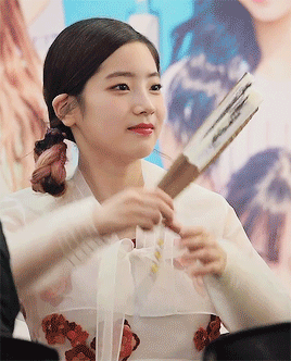 [트와이스] 팬싸인회서 한복입은 다현이 | 인스티즈