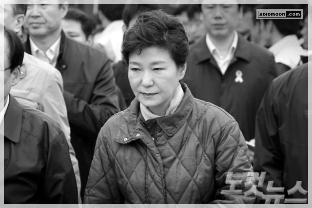 사진으로 보는 대한민국 정치 느와르 10년 (사진많음) | 인스티즈