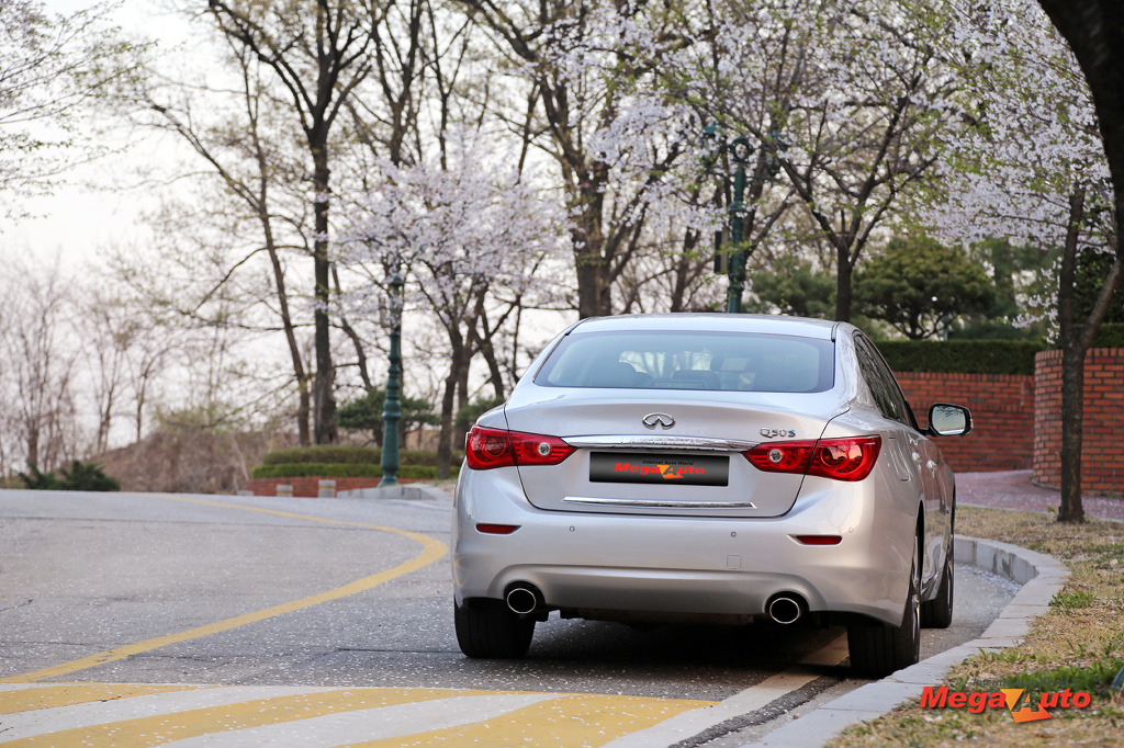 닛산 인피니티 Q50S 하이브리드 | 인스티즈