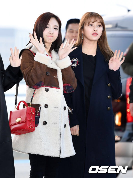 트와이스 161201 인천공항-홍콩 for MAMA | 인스티즈