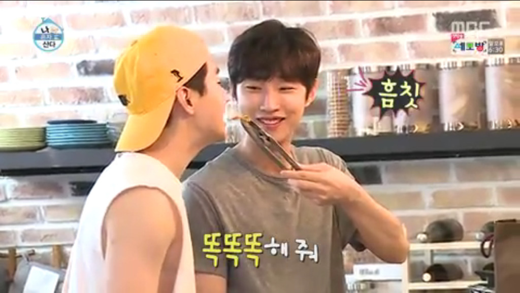 [나혼자산다] 헨리가 음식을 먹는 방법 (feat. 똑똑똑) | 인스티즈