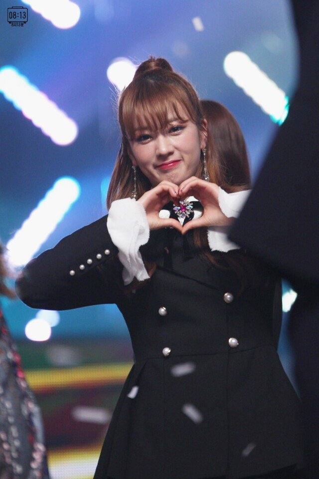 새벽에 보는 에이핑크 윤보미.jpgif | 인스티즈