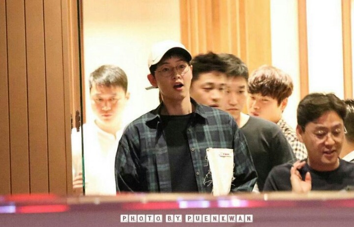 태국에서 송중기&박보검.jpg | 인스티즈