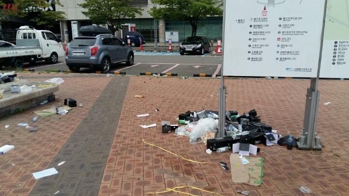 빅뱅 콘서트에 쓰레기 폭탄 맞은 상암 | 인스티즈