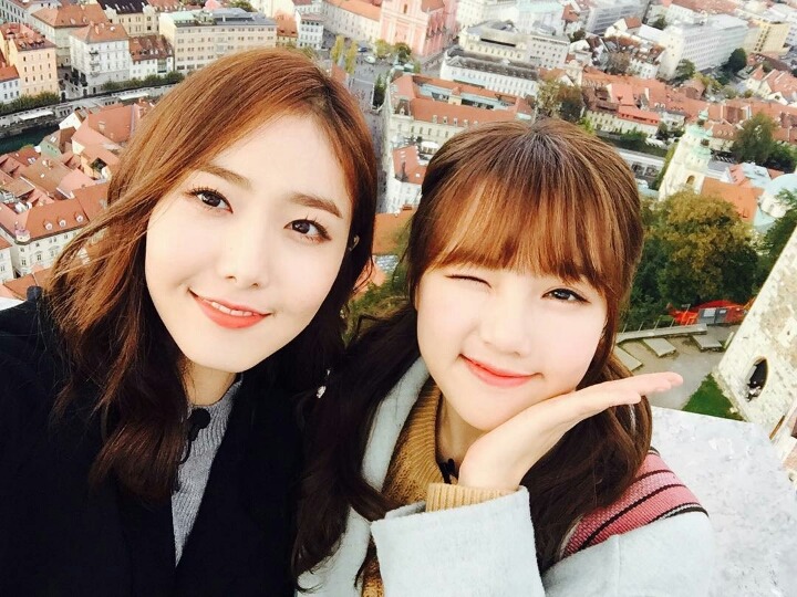 유럽에서 프로그램 촬영한 여자친구 사진들 | 인스티즈