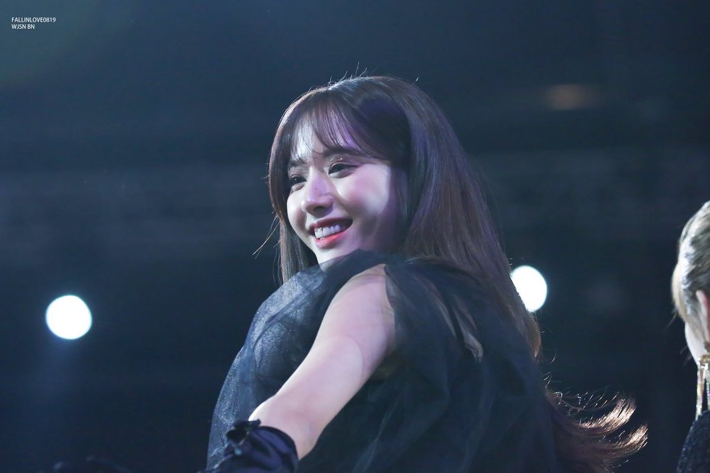 우주소녀 보나의 옆태.jpgif | 인스티즈