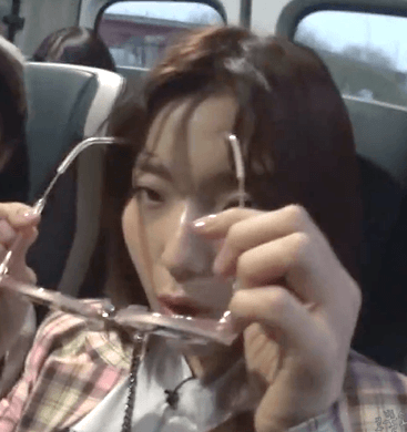 180603. 1일 (보고싶은) 2새롬.gif | 인스티즈