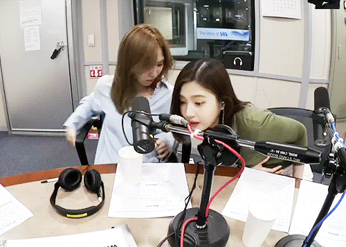 레드벨벳 웬디 & 조이.jpgif | 인스티즈