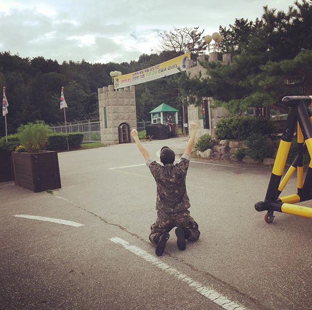 전역하고 복무했던 군부대 다시 간적있다vs없다 | 인스티즈