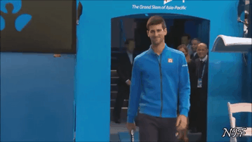조코비치가 아이들과 스태프를 대하는 태도.gif | 인스티즈