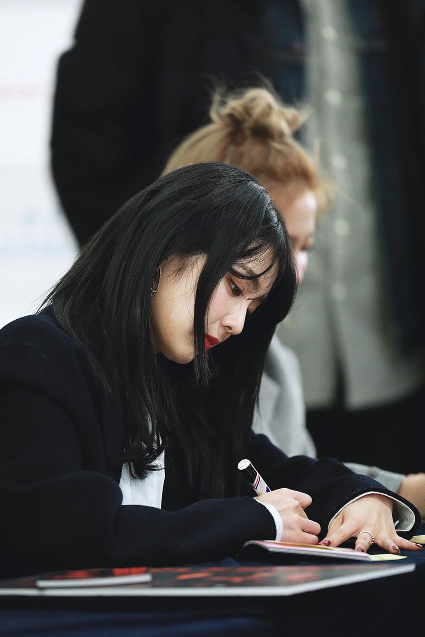 레드벨벳 아이린의 클라스 옆모습.jpg | 인스티즈