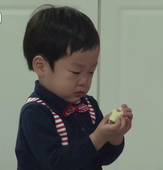 서준이의 귀여운 한입들 | 인스티즈