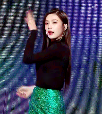 큐티와 섹시 둘 다 마스터한 레드벨벳 조이.jpgif | 인스티즈