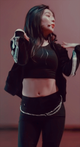 크롭탑 입은 레드벨벳 아이린.gif | 인스티즈