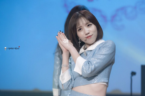 [러블리즈] 친한 형이 플스를 빌려달라는 요구를 해서 명은이 | 인스티즈