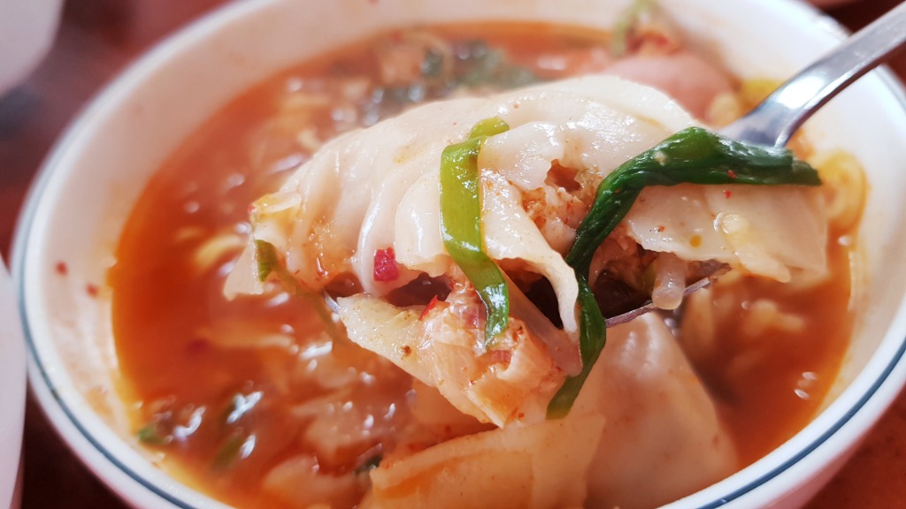 주관적으로 김치찌개보다 맛있는 찌개 | 인스티즈