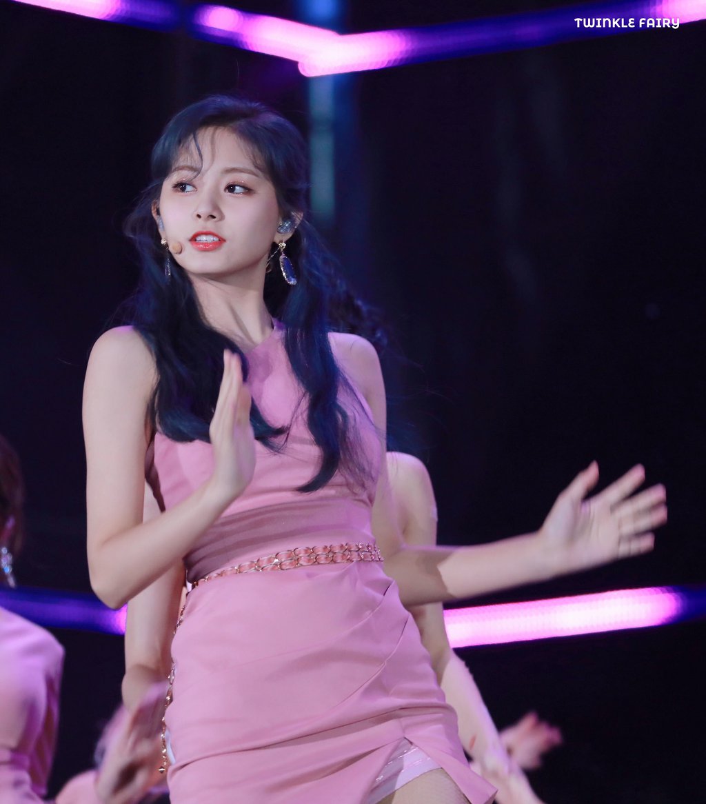 머리묶은 쯔위.jpgif | 인스티즈