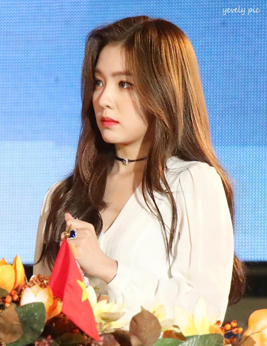 화이트가 잘 어울리는 아이린.jpgif | 인스티즈