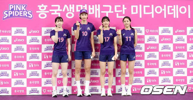 보기만 해도 숨 막히는 여자배구 흥국생명 라인업 .jpg | 인스티즈