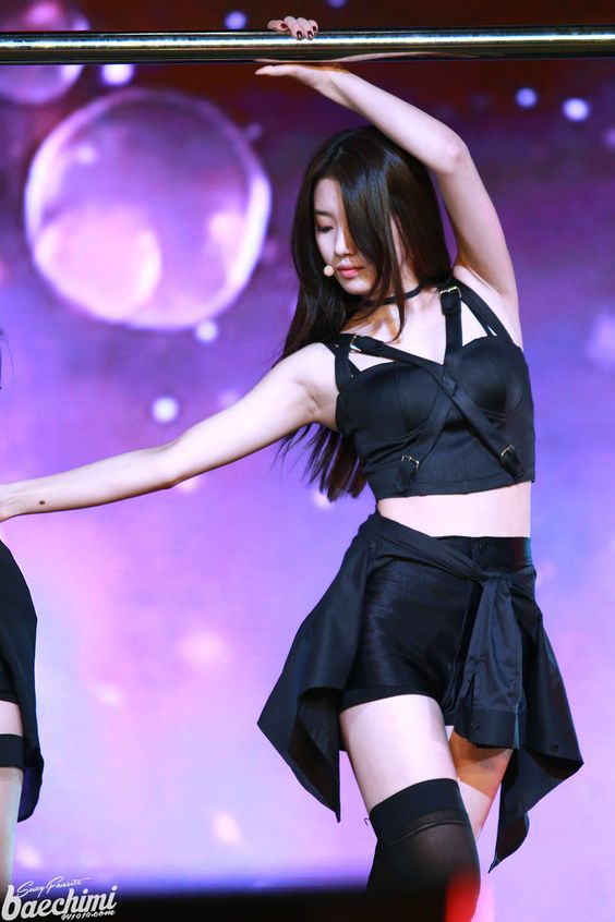 섹시컨셉도 소화가능한 수지.jpgif | 인스티즈