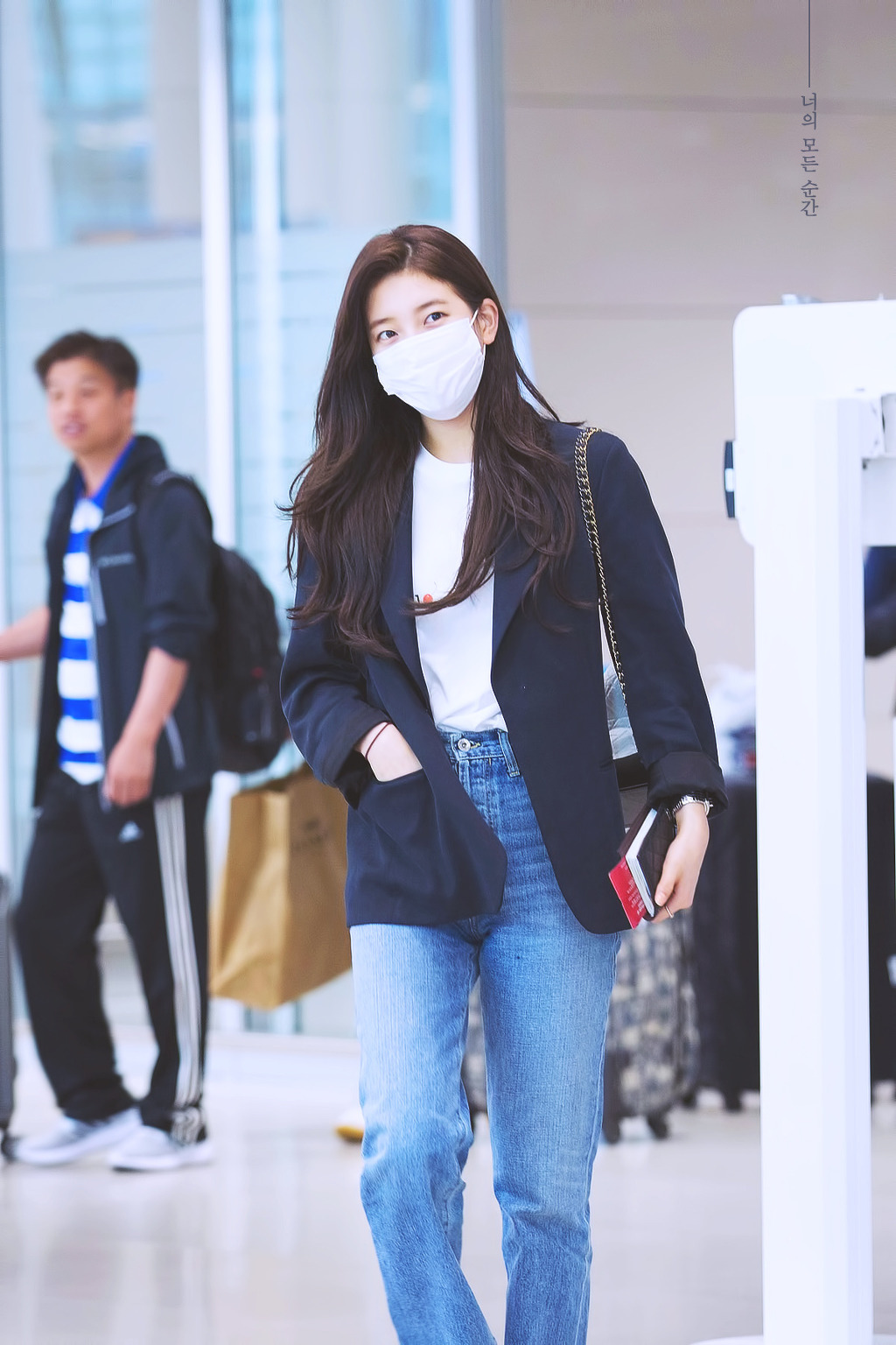얼굴에서 빛이 나는 배수지.jpgif | 인스티즈