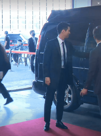 997DA7425EE222E31D5FBD