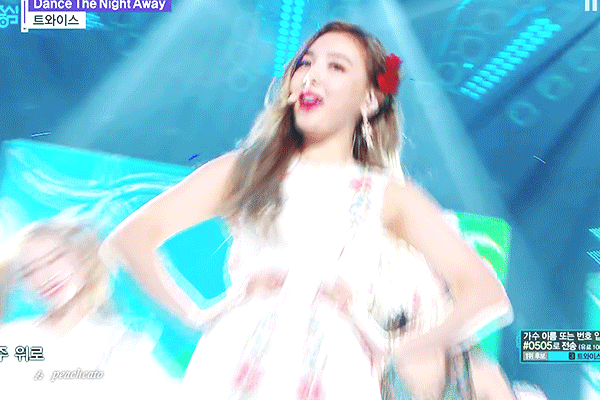 오늘자 음악중심 최소 평점9점 찍은 나연이 | 인스티즈